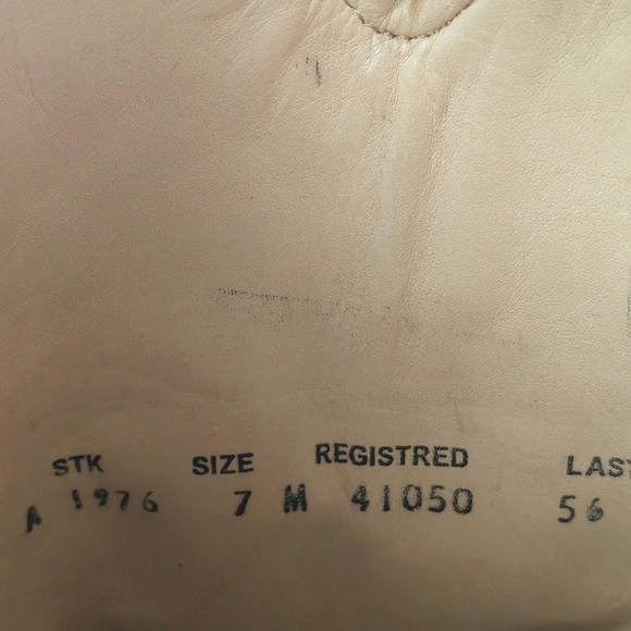 CORRAL A1976 wings & hearts distressed tan leather cowgirl boots snip toe sz 7 - Picture 16 of 16